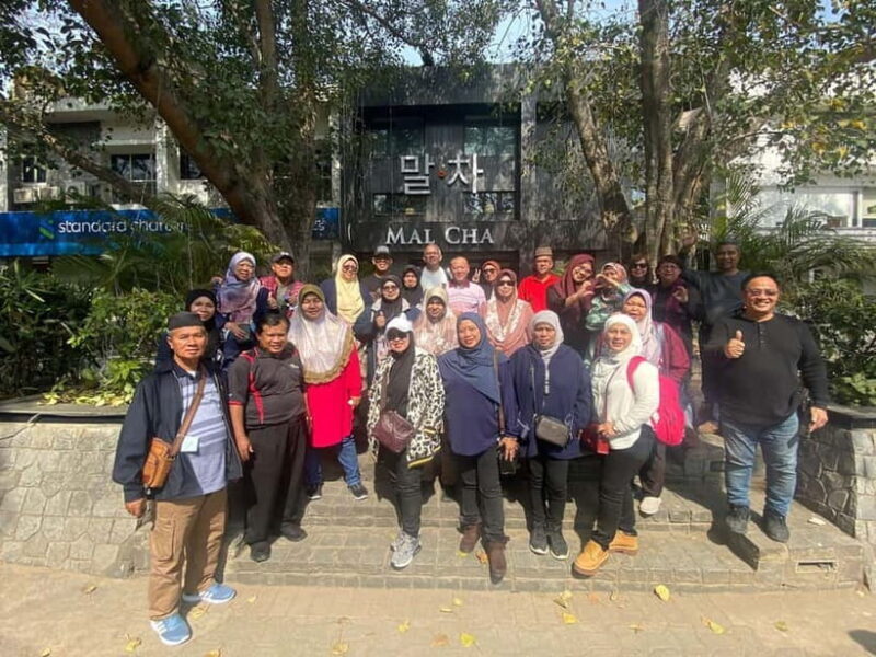 Private Guided Tour of Old and New Delhi Full/Half Day Tour - Key Points