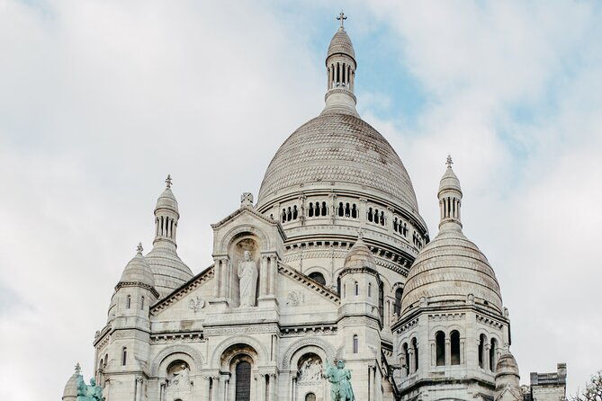 private-guided-tour-of-paris-in-a-vintage-land-rover