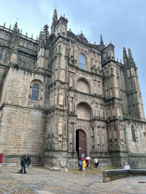 private-guided-tour-of-plasencia