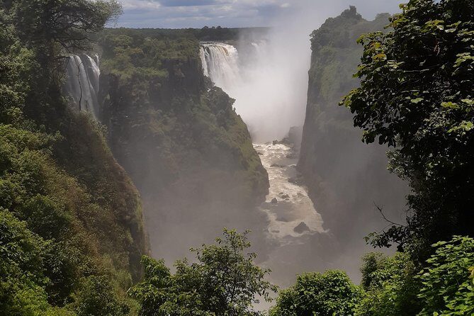 Private Guided Tour of the Falls with Pickup - Who Should Consider This Tour?