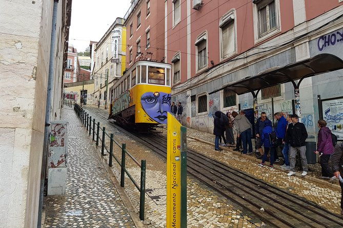 private-guided-tour-to-7-colinas-and-belem-in-an-electric-tuk-tuk-with-4-5-hours