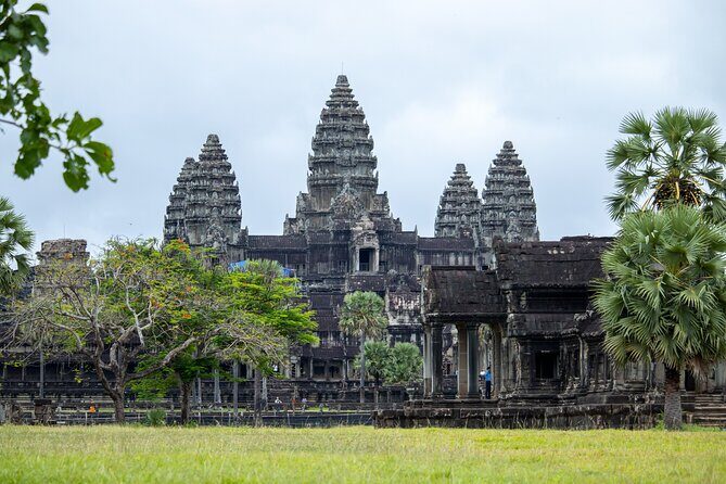Private Guided Tour To Angkor Wat & Its Surrounding-Angkor Park - Key Points