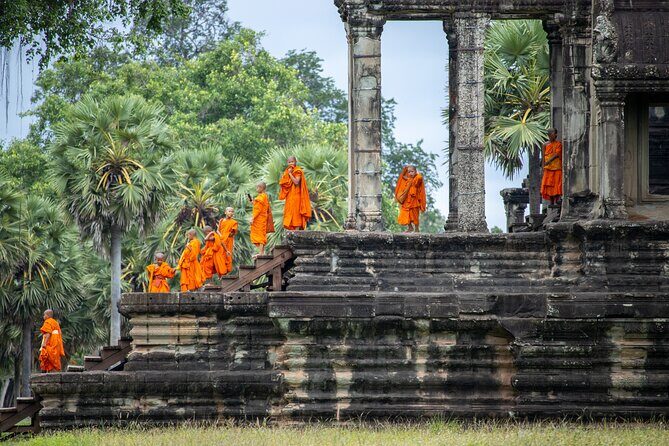 Private Guided Tour To Angkor Wat & Its Surrounding-Angkor Park - Ending with Ta Prohm