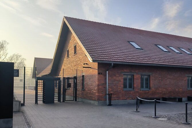 private-guided-tour-to-auschwitz-birkenau-from-krakow