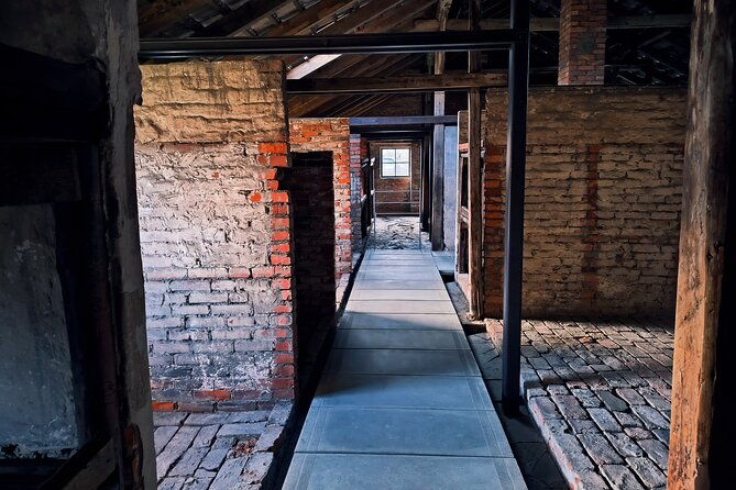 private-guided-tour-to-auschwitz-birkenau-from-krakow