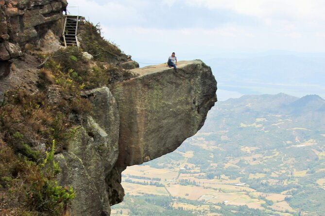 private-guided-tour-to-hanging-stone-susa-cundinamarca