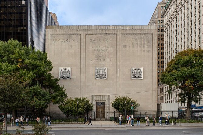 private-guided-tour-to-men-in-black-movie-new-york-locations