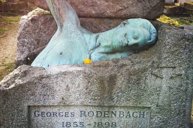 private-guided-tour-to-pere-lachaise-cemetery-in-paris