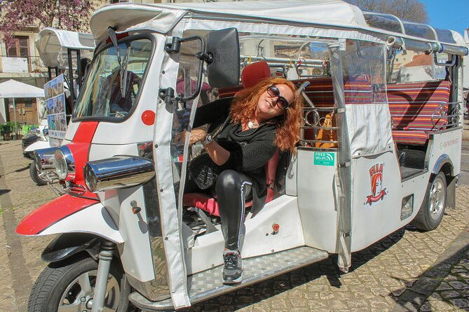 private-guided-tuktuk-tour-in-lisbon