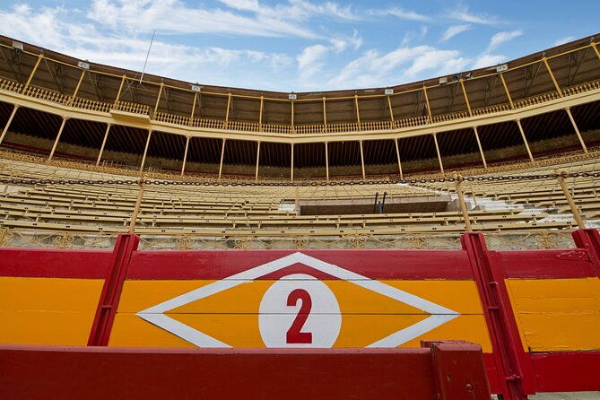 private-guided-visit-to-the-alicante-bullring-and-museum-2