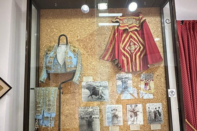 private-guided-visit-to-the-alicante-bullring-and-museum-2