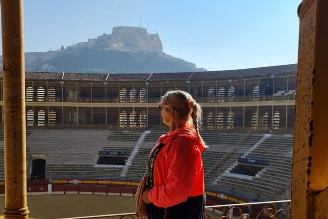 private-guided-visit-to-the-alicante-bullring-and-museum-2
