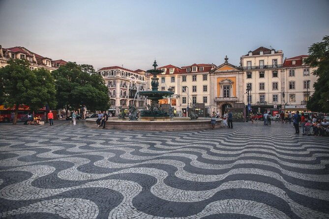 private-guided-walking-tour-in-lisbon