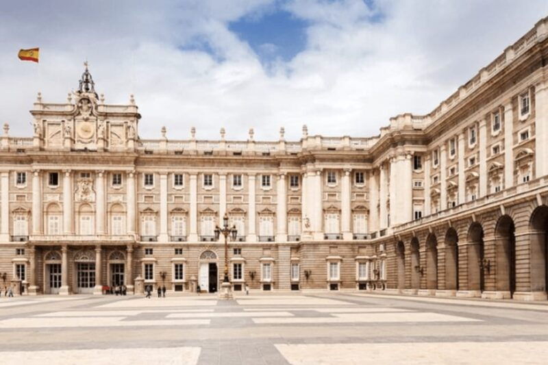 private-guided-walking-tour-in-madrid