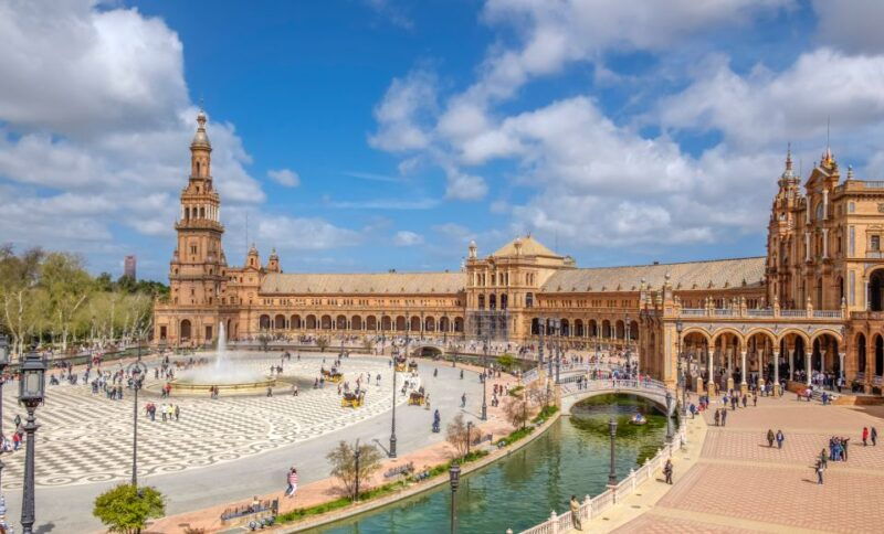private-guided-walking-tour-in-seville-1h-tapas-tour