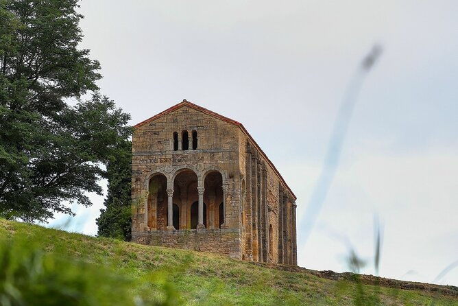 private-guided-walking-tour-of-oviedo-old-town
