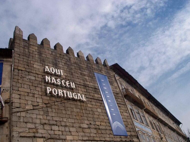 private-guimaraes-half-day-tour-from-porto