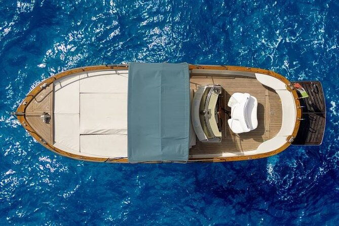 private-half-day-capri-tour-on-luxury-yacht