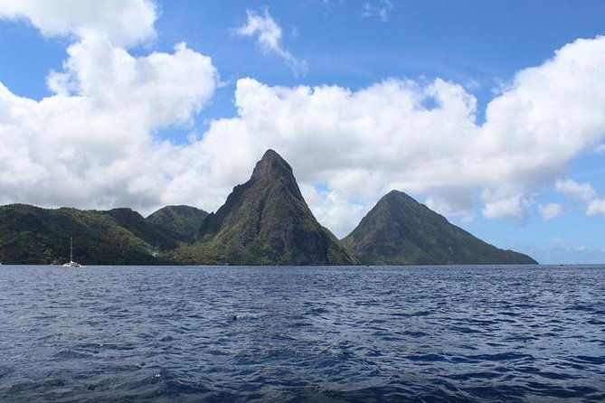 private-half-day-charter-st-lucia-boat-tour-to-soufriere