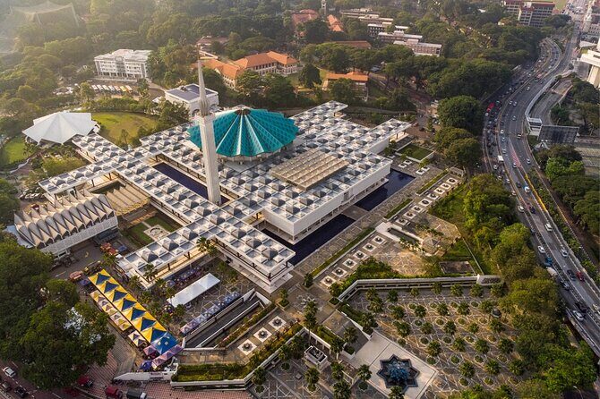Private Half-Day City Highlights Tour of Kuala Lumpur - Thean Hou Temple: A Chinese Cultural Highlight