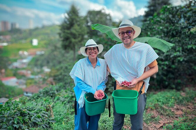 private-half-day-coffee-tour-at-family-farm-close-to-medellin
