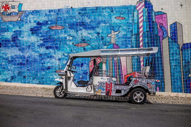 private-half-day-eco-tuk-tuk-tour-in-lisbon