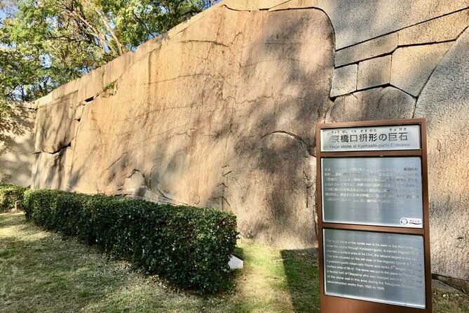 private-half-day-guided-tour-of-osaka-castle