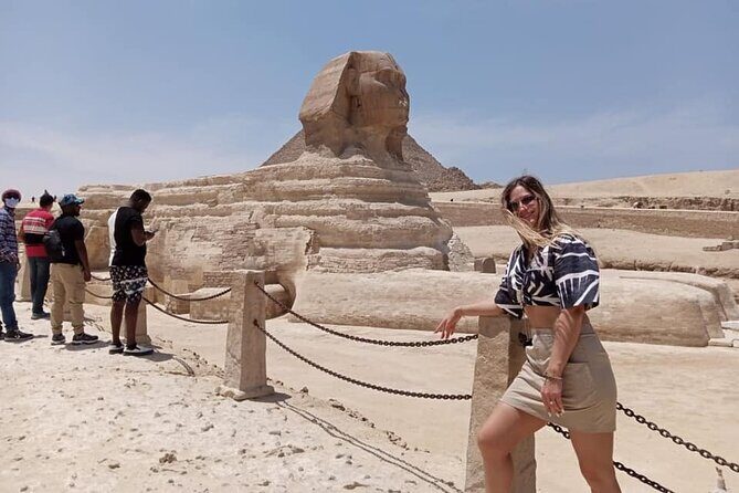 Private Half-Day Guided Tour to Giza pyramids and Sphinx with female guide - An In-Depth Look at the Giza Pyramids and Sphinx Tour