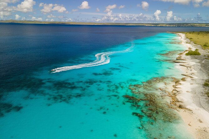 private-half-day-revolve-boat-tour-in-bonaire
