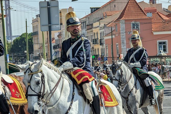 private-half-day-sightseeing-tour-in-lisbon-by-tuktuk