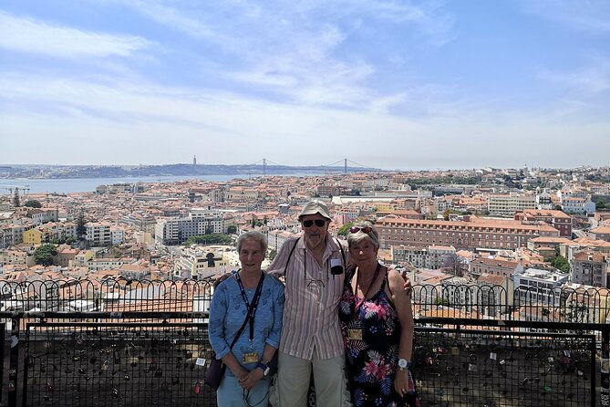 private-half-day-sightseeing-tour-in-lisbon-by-tuktuk
