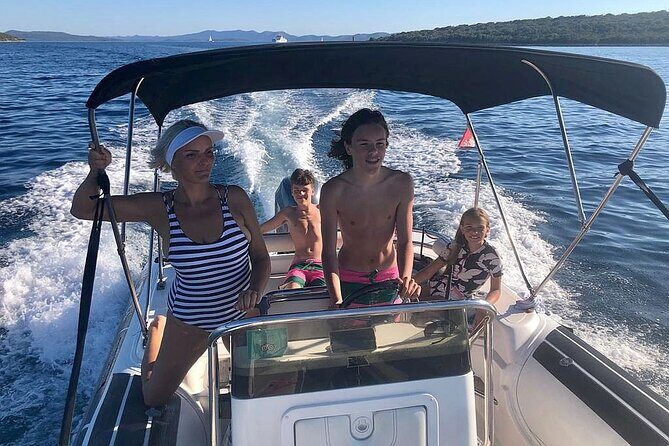 Private Half Day Speedboat tour to Zadar's Nearby Islands - Exploring Zadar’s Nearby Islands by Speedboat: An Authentic Croatian Adventure