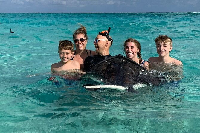 private-half-day-stingray-city-snorkeling-and-starfish-beach-tour