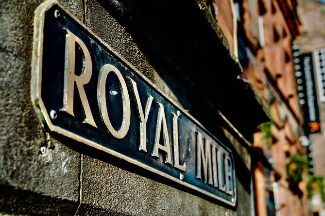 private-half-day-tour-of-edinburgh-in-a-black-cab