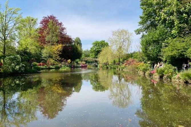 private-half-day-tour-of-giverny-monets-gardens-01-07-pax