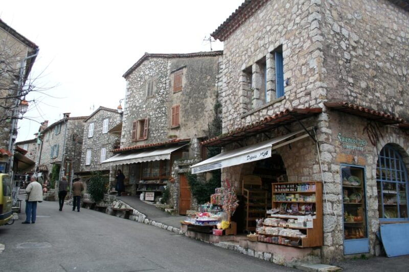 private-half-day-tour-of-the-french-riviera-in-a-vintage-car