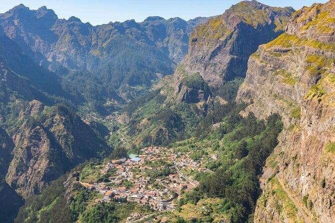 private-half-day-tour-of-wine-fields-in-portugal