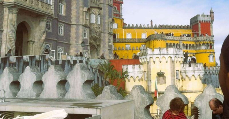 private-half-day-tour-sintra-pena-palace-initiantion-well