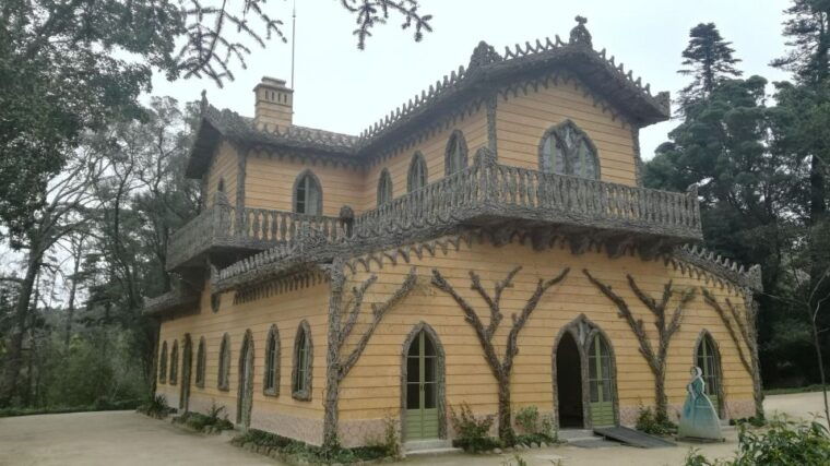 private-half-day-tour-sintra-pena-palace-initiantion-well