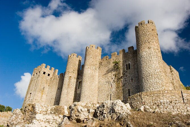 private-half-day-tour-to-obidos-and-nazare