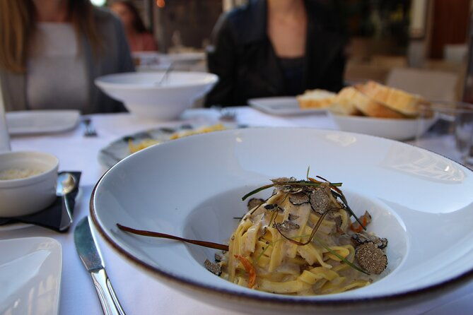 private-half-day-tour-to-parma-city-of-gastronomy-and-perfume