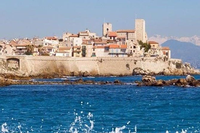 private-half-day-trip-cannes-and-antibes-from-nice-by-minivan