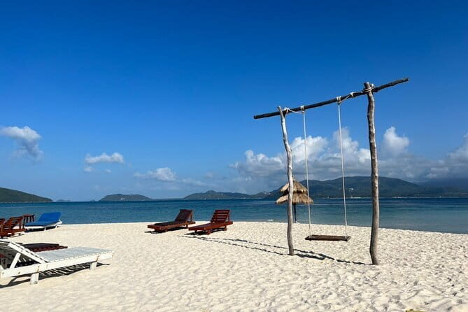 Private Half Day Trip to Pig Island and Koh Tan by Long Tail Boat - Who Should Consider This Tour