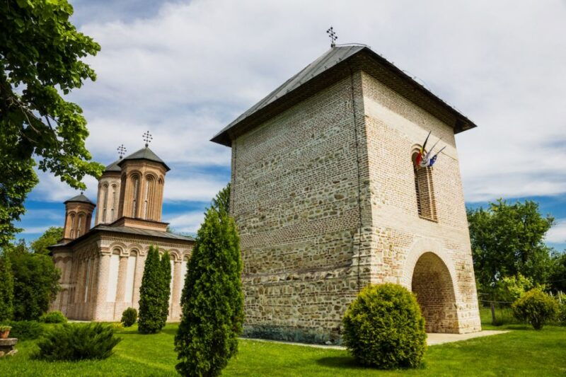 private-half-day-trip-to-snagov-monastery-mogosoaia