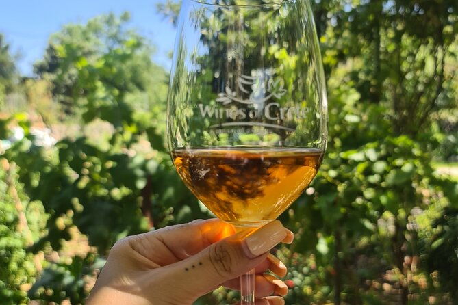 private-half-day-wine-and-olive-oil-tasting-kournas-lake