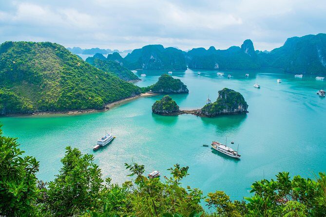 Private Halong Bay Sailing Cruise from Hanoi - A Closer Look at the Private Halong Bay Sailing Cruise