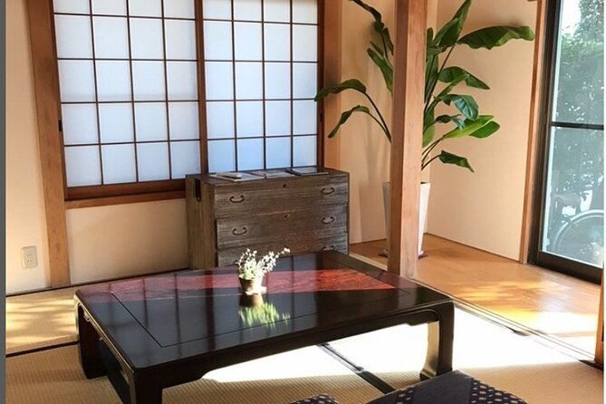 private-handmade-udon-and-calligraphy-class-in-tokyo-with-michiko