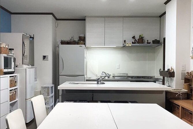 private-handmade-udon-and-calligraphy-class-in-tokyo-with-michiko