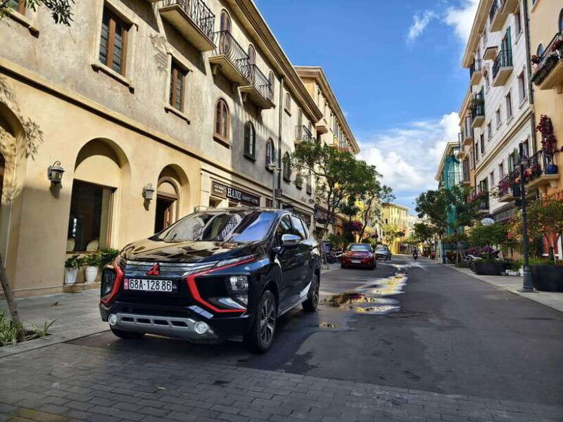 private-hanoi-city-half-day-with-guide-train-street