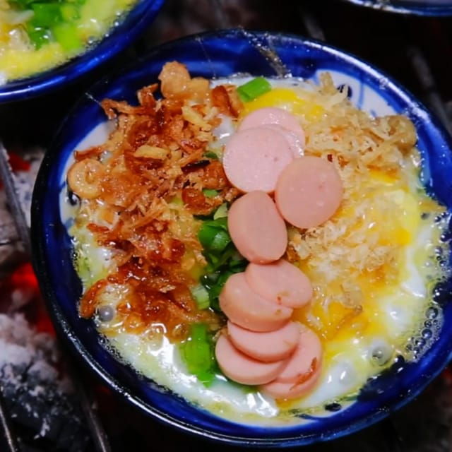 private-hanoi-food-tour-with-train-street